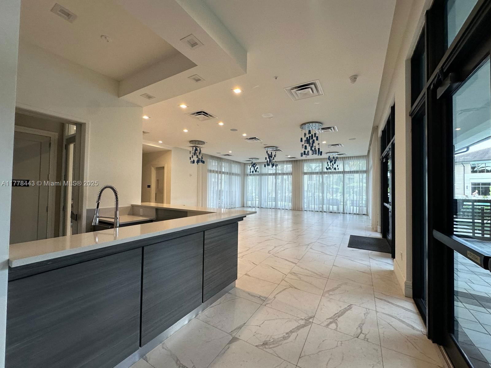 Real estate property located at 8301 41st St B-204, Miami-dade, Urbana At The Residences, Doral, FL