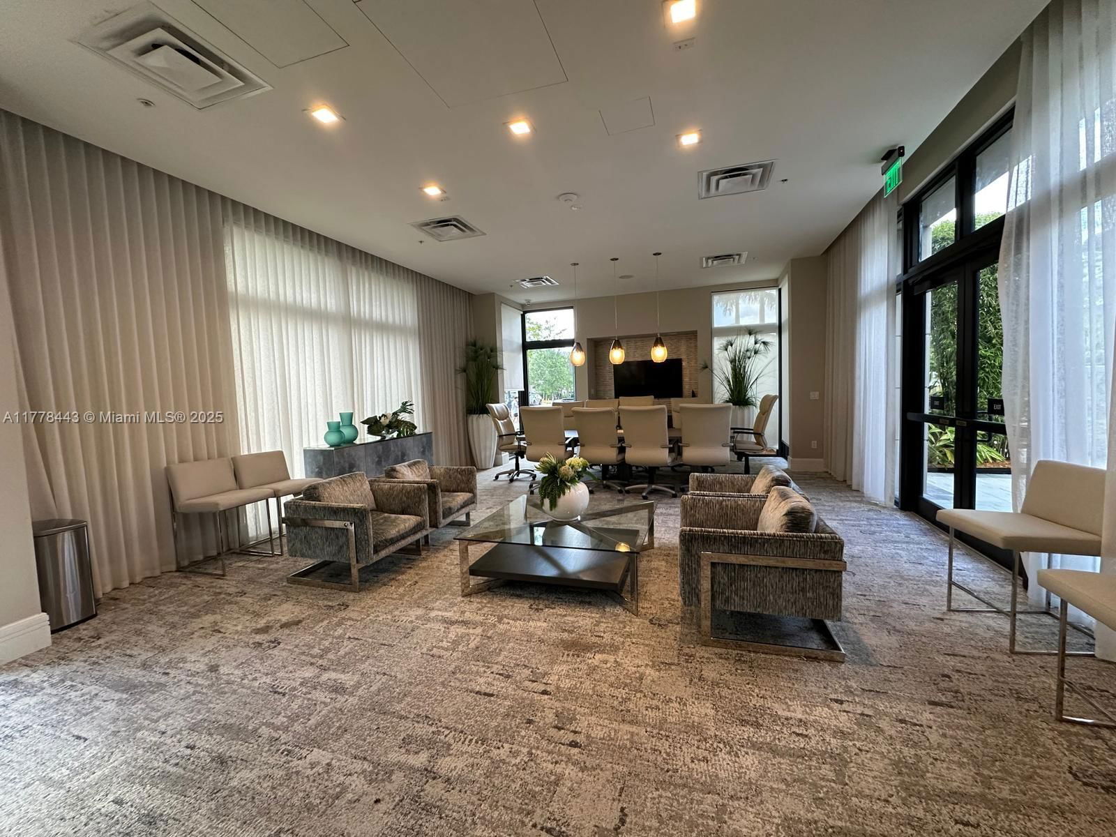 Real estate property located at 8301 41st St B-204, Miami-dade, Urbana At The Residences, Doral, FL