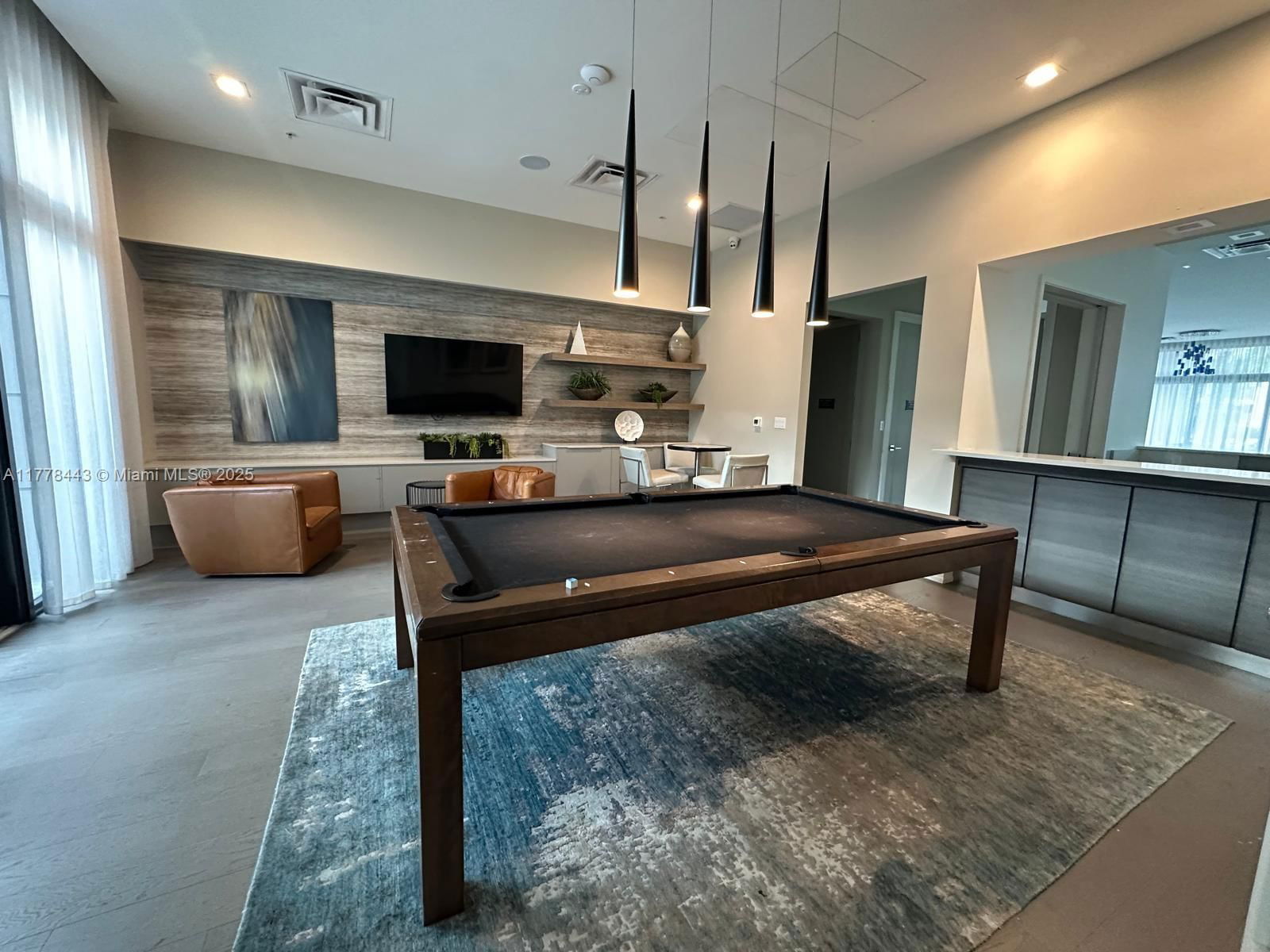 Real estate property located at 8301 41st St B-204, Miami-dade, Urbana At The Residences, Doral, FL