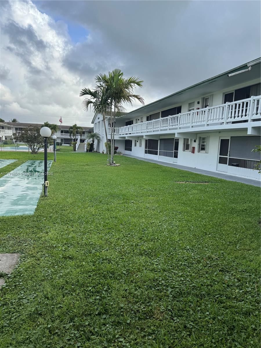 Real estate property located at 1631 46th Ave #119, Broward, Edgewood Greens Condo, Lauderhill, FL