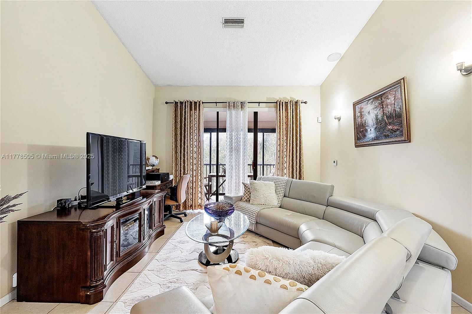 Real estate property located at 4101 Coral Tree Cir #313, Broward, Bayview Village A Condo, Coconut Creek, FL
