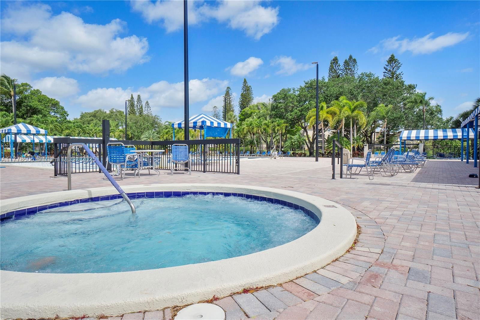 Real estate property located at 4101 Coral Tree Cir #313, Broward, Bayview Village A Condo, Coconut Creek, FL