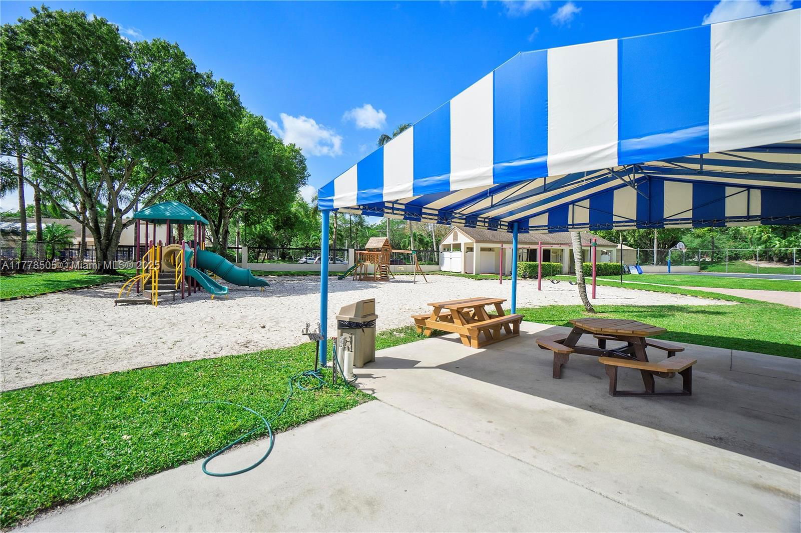 Real estate property located at 4101 Coral Tree Cir #313, Broward, Bayview Village A Condo, Coconut Creek, FL