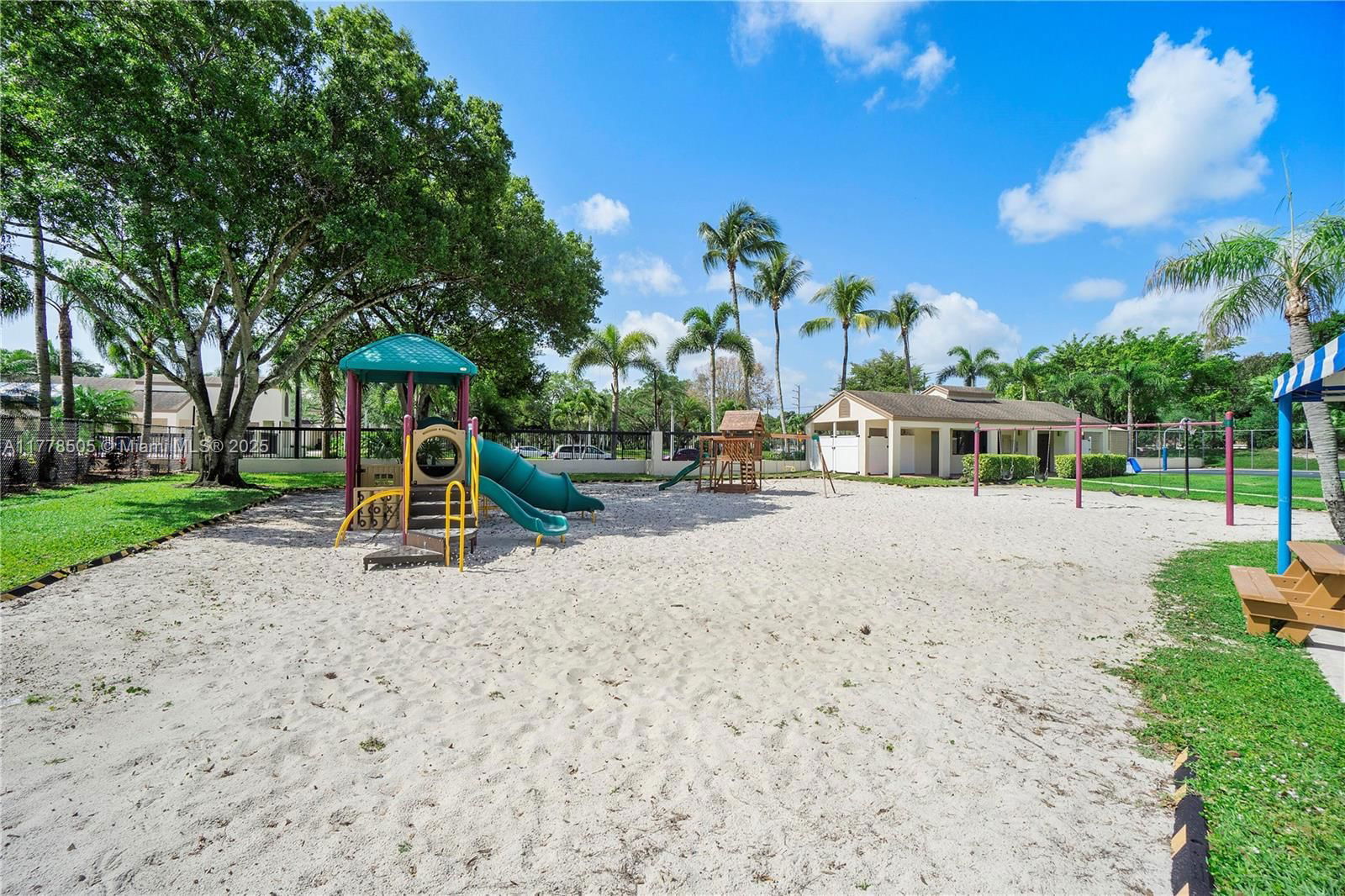 Real estate property located at 4101 Coral Tree Cir #313, Broward, Bayview Village A Condo, Coconut Creek, FL