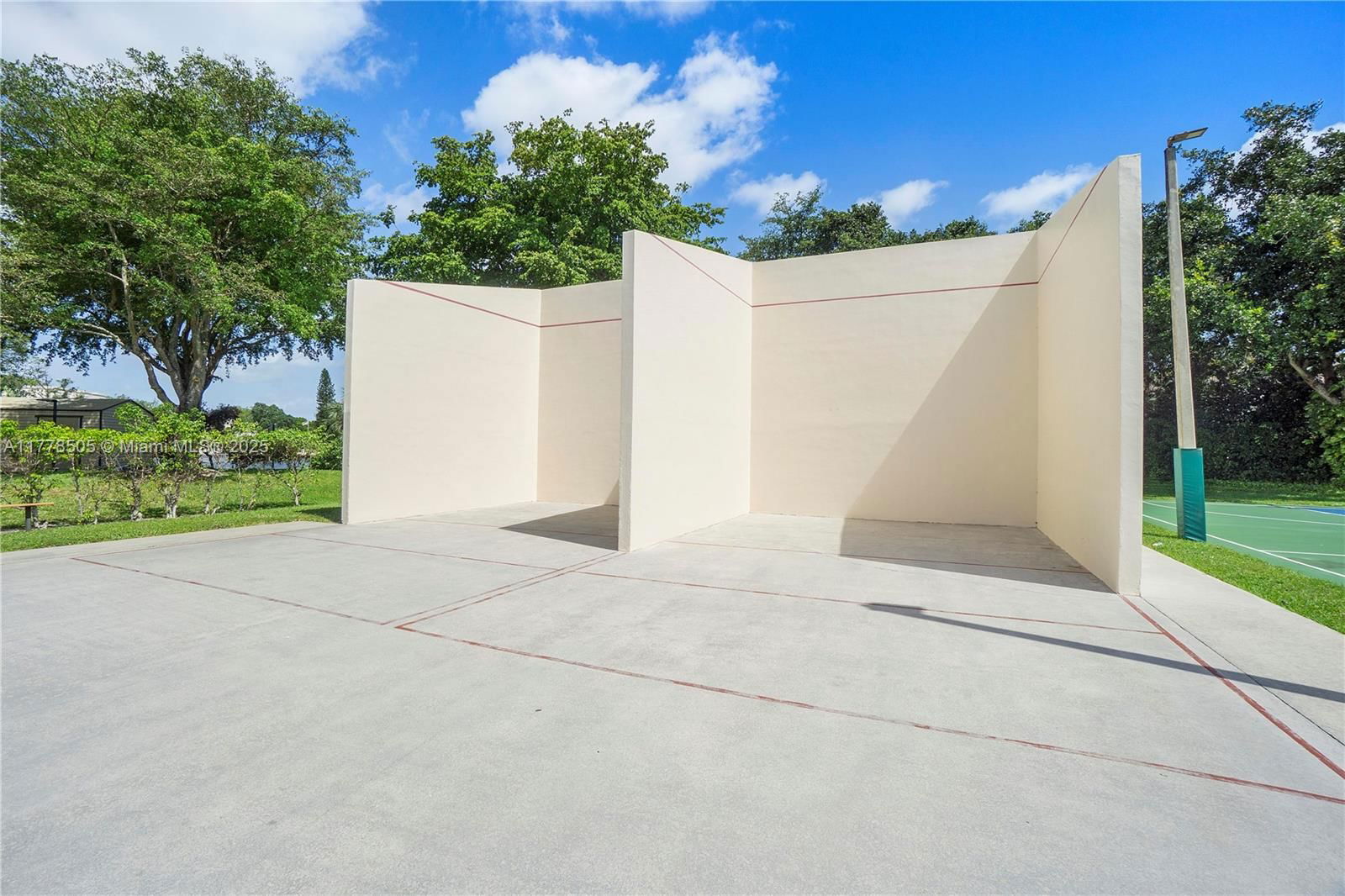 Real estate property located at 4101 Coral Tree Cir #313, Broward, Bayview Village A Condo, Coconut Creek, FL