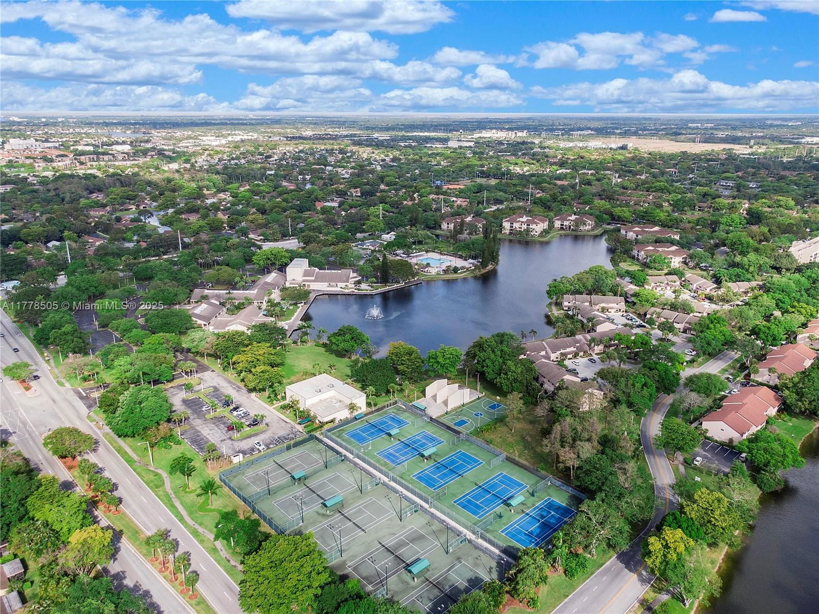 Real estate property located at 4101 Coral Tree Cir #313, Broward, Bayview Village A Condo, Coconut Creek, FL