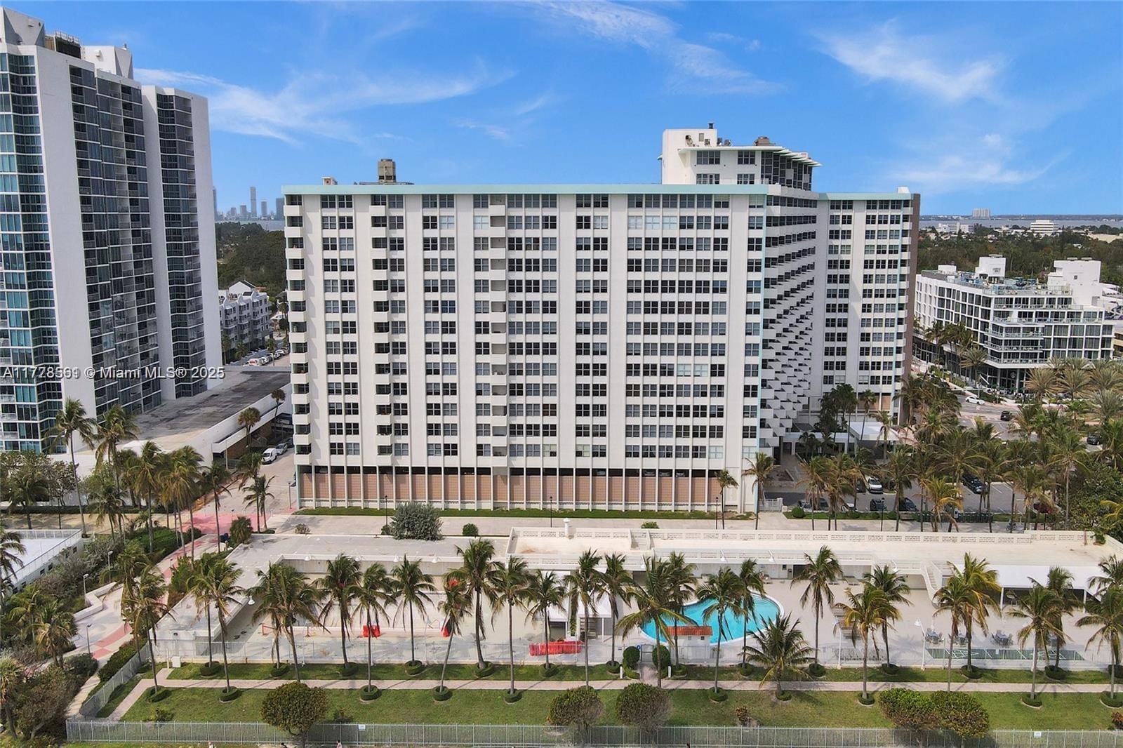 Real estate property located at 2899 Collins Ave #521, Miami-dade, Triton Tower Condo, Miami Beach, FL