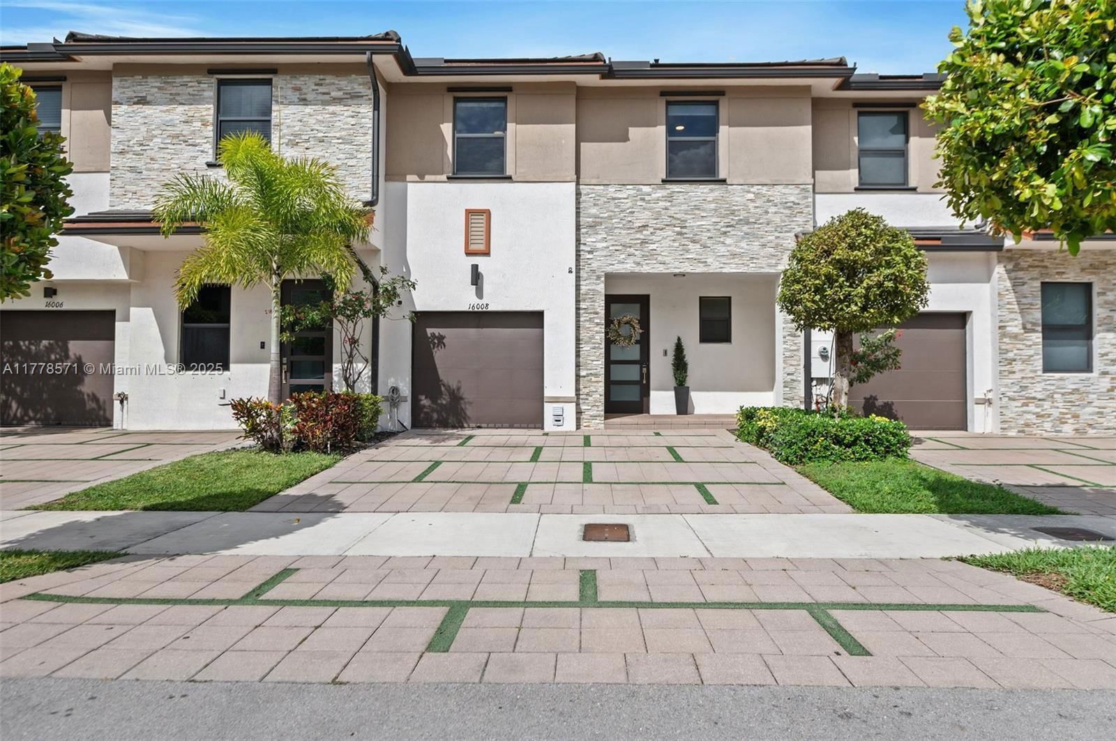Real estate property located at 16008 91st Ct, Miami-dade, Satori, Miami Lakes, FL
