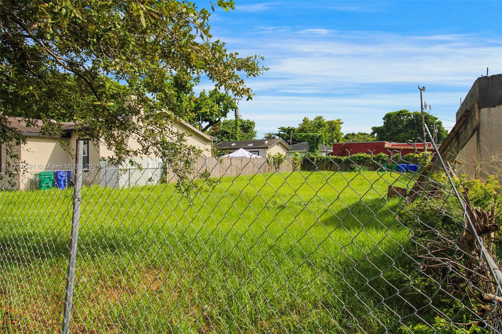 Real estate property located at 1762 44th St, Miami-dade, 17th Ave Manor 2nd Addn, Miami, FL