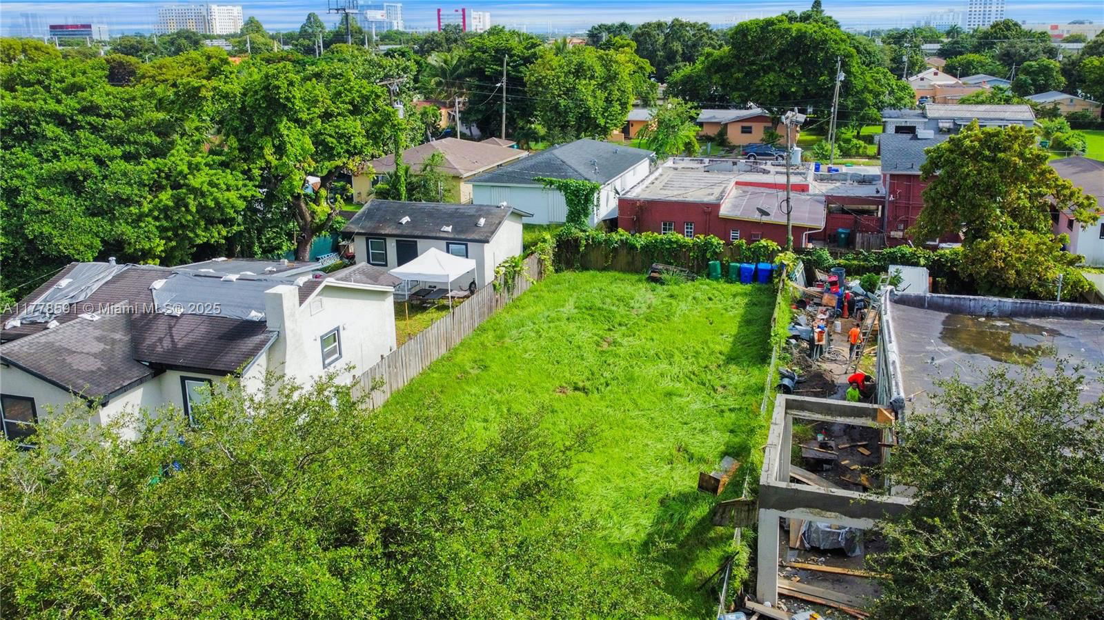 Real estate property located at 1762 44th St, Miami-dade, 17th Ave Manor 2nd Addn, Miami, FL