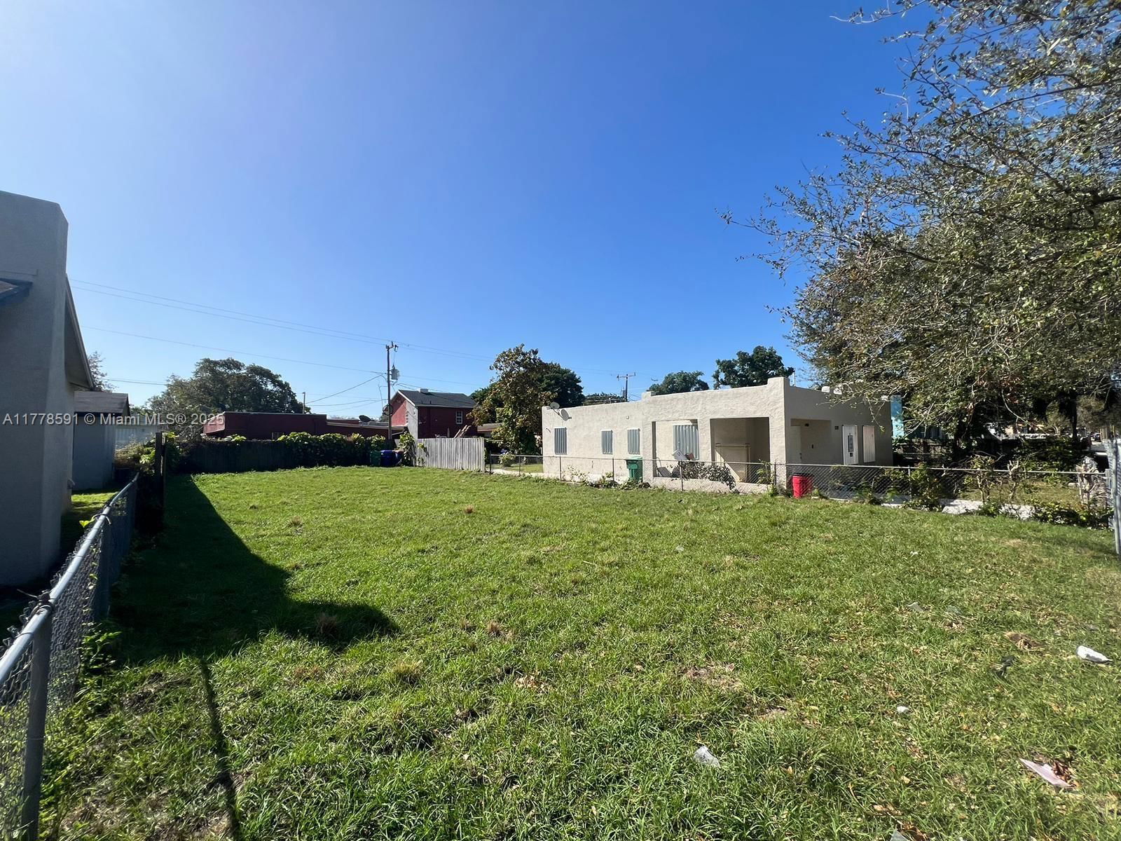 Real estate property located at 1762 44th St, Miami-dade, 17th Ave Manor 2nd Addn, Miami, FL