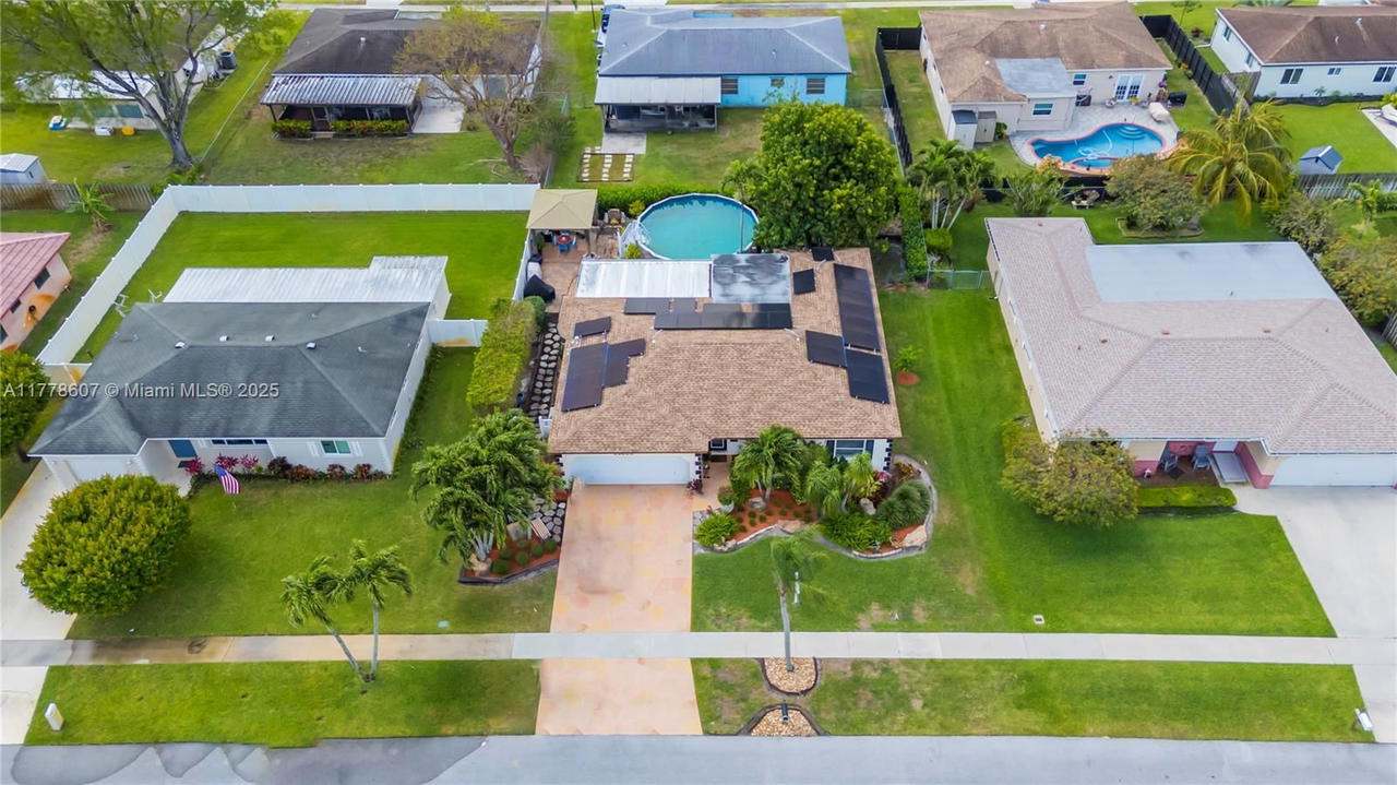 Real estate property located at 22483 Labrador St, Palm Beach, Holiday City At Boca Rato, Boca Raton, FL