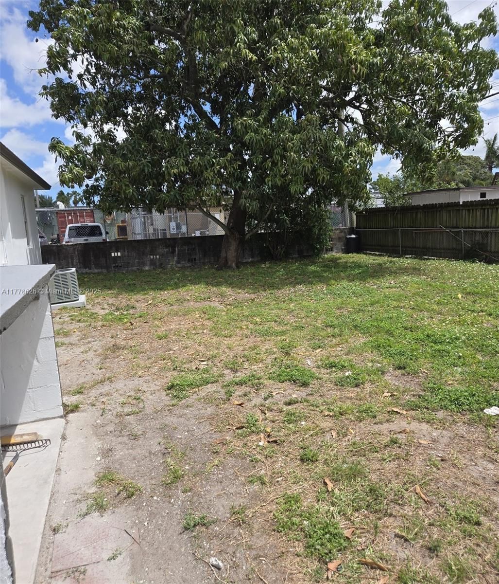 Real estate property located at 3242 87th Ter, Miami-dade, Broadmoor Manor, Miami, FL