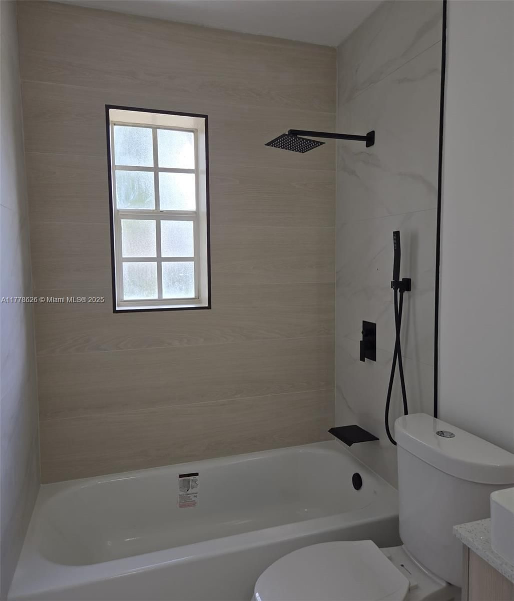 Real estate property located at 3242 87th Ter, Miami-dade, Broadmoor Manor, Miami, FL