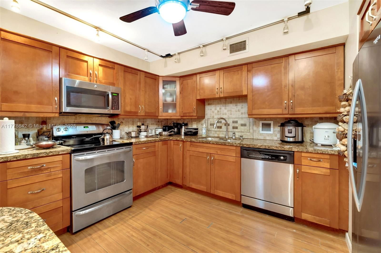 Real estate property located at 2812 46th Ave G367, Broward, Grandview At Emerald Hill, Hollywood, FL