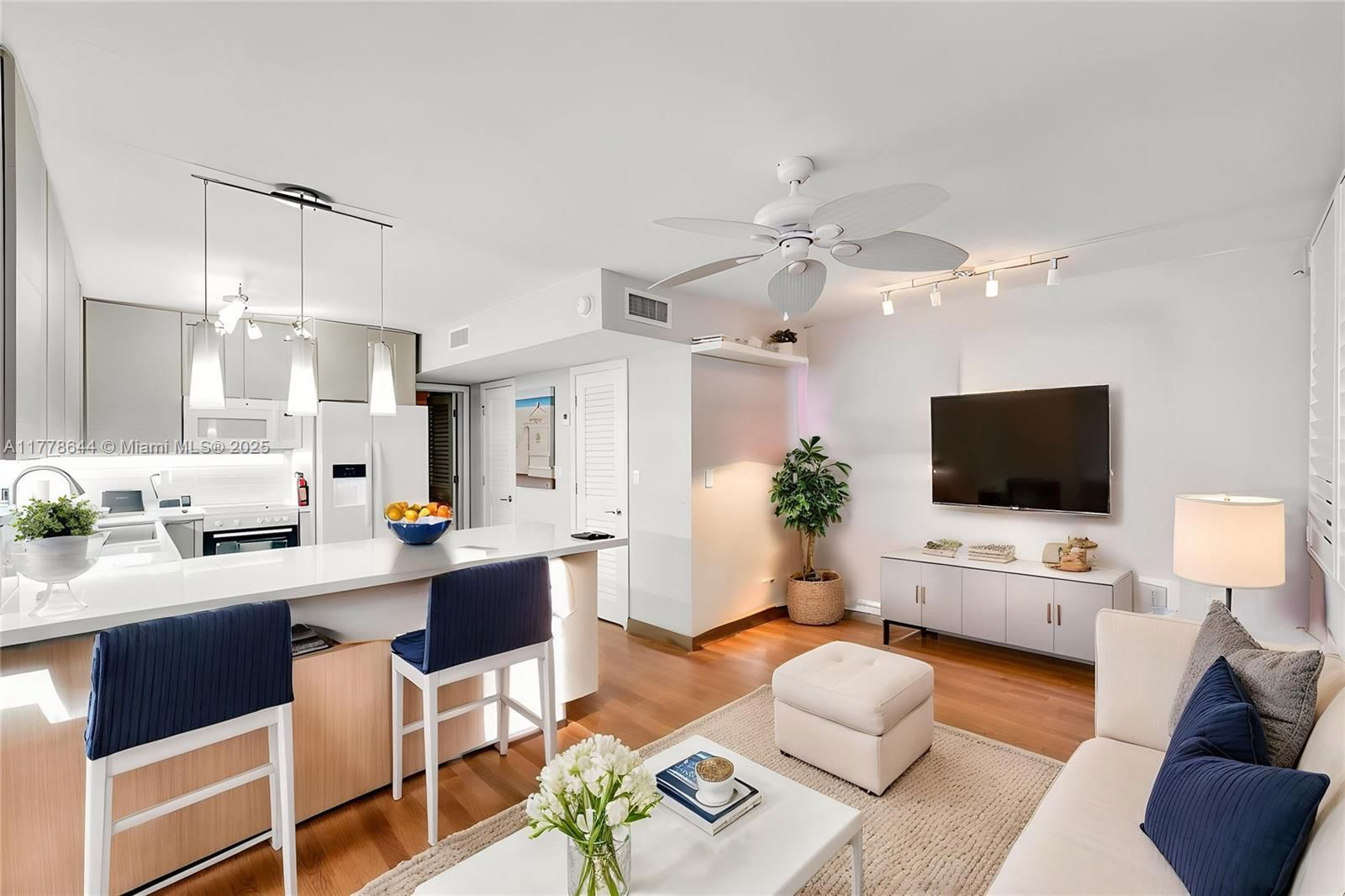 Real estate property located at 322 Taylor St #1D, Broward, President Co-op, Hollywood, FL