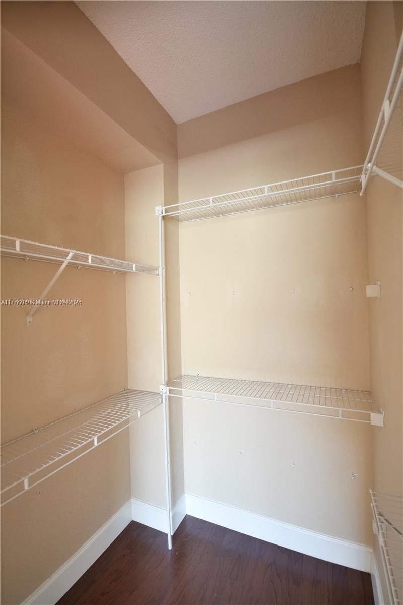Real estate property located at 6001 70th St #429, Miami-dade, Valencia Condo, South Miami, FL