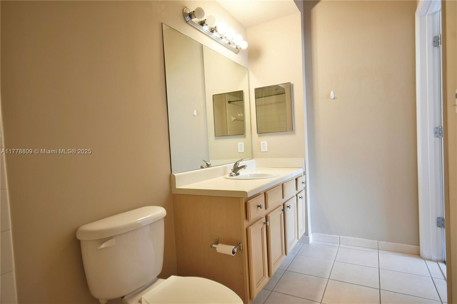 Real estate property located at 6001 70th St #429, Miami-dade, Valencia Condo, South Miami, FL