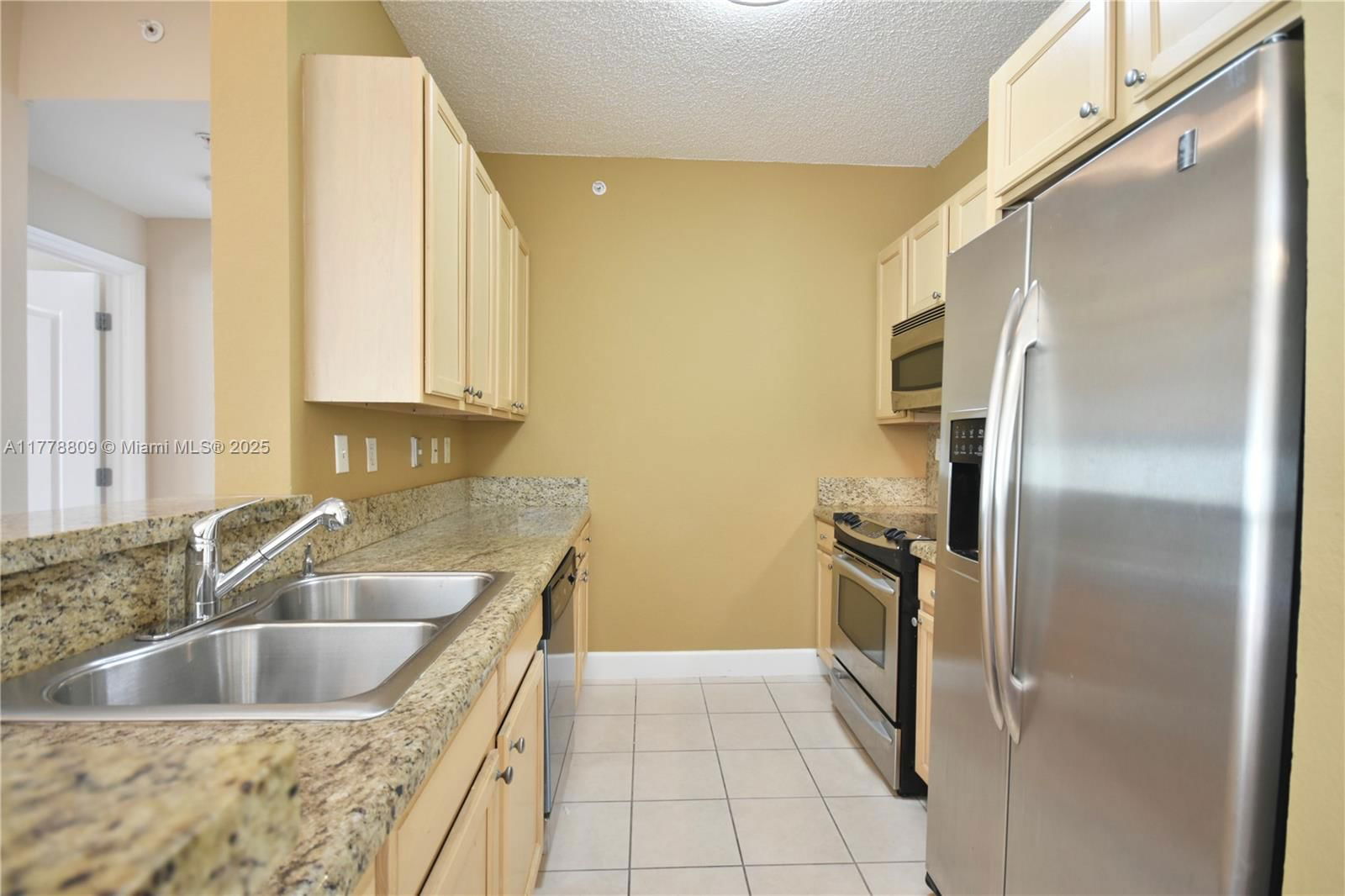 Real estate property located at 6001 70th St #429, Miami-dade, Valencia Condo, South Miami, FL