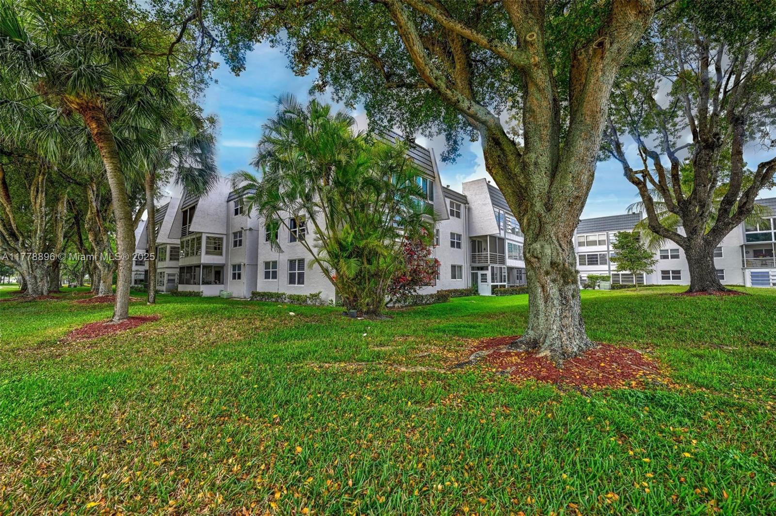 Real estate property located at 9101 Lime Bay Blvd #107, Broward, Lime Bay Condominium 6, Tamarac, FL
