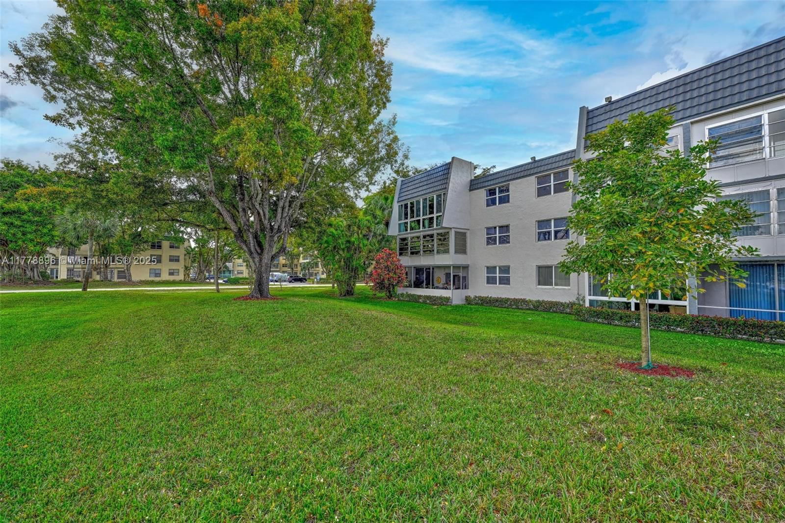 Real estate property located at 9101 Lime Bay Blvd #107, Broward, Lime Bay Condominium 6, Tamarac, FL