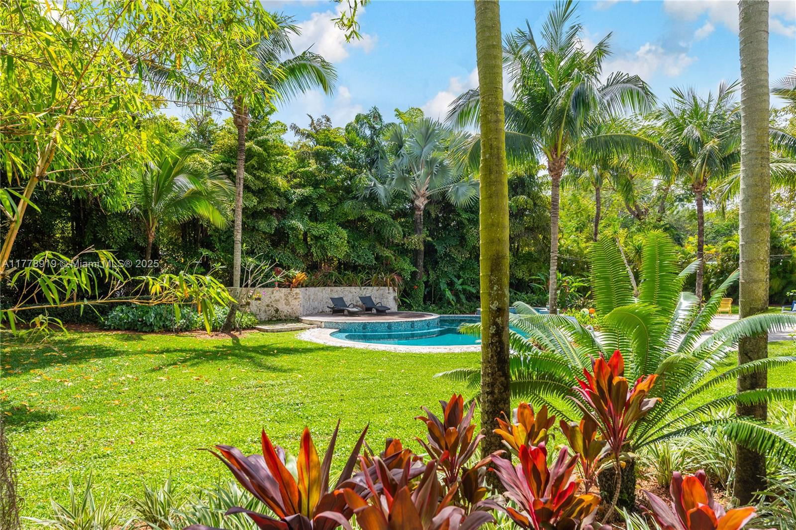 Real estate property located at 6900 115th St, Miami-dade, Oakridge Estates Sec 2, Pinecrest, FL