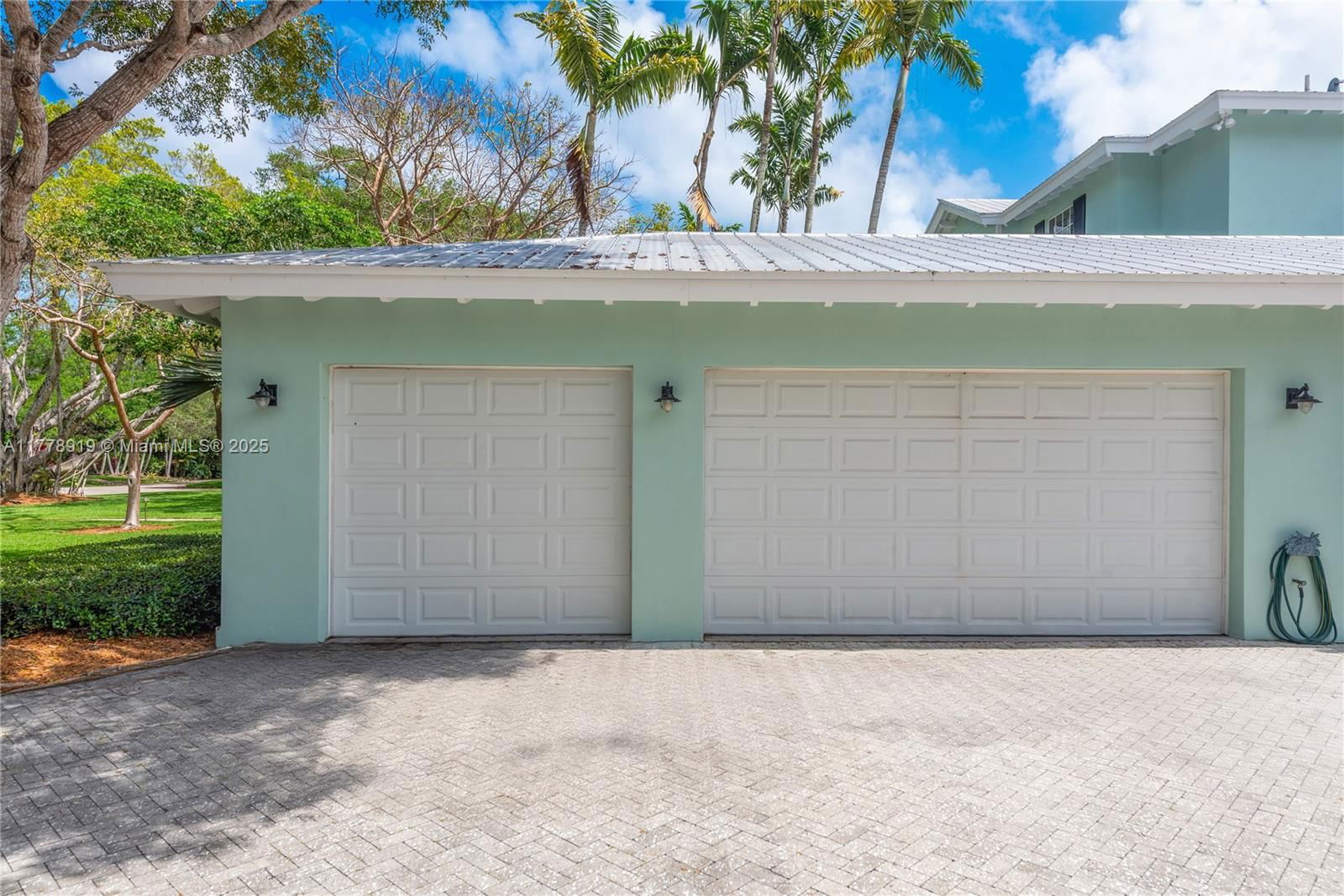 Real estate property located at 6900 115th St, Miami-dade, Oakridge Estates Sec 2, Pinecrest, FL