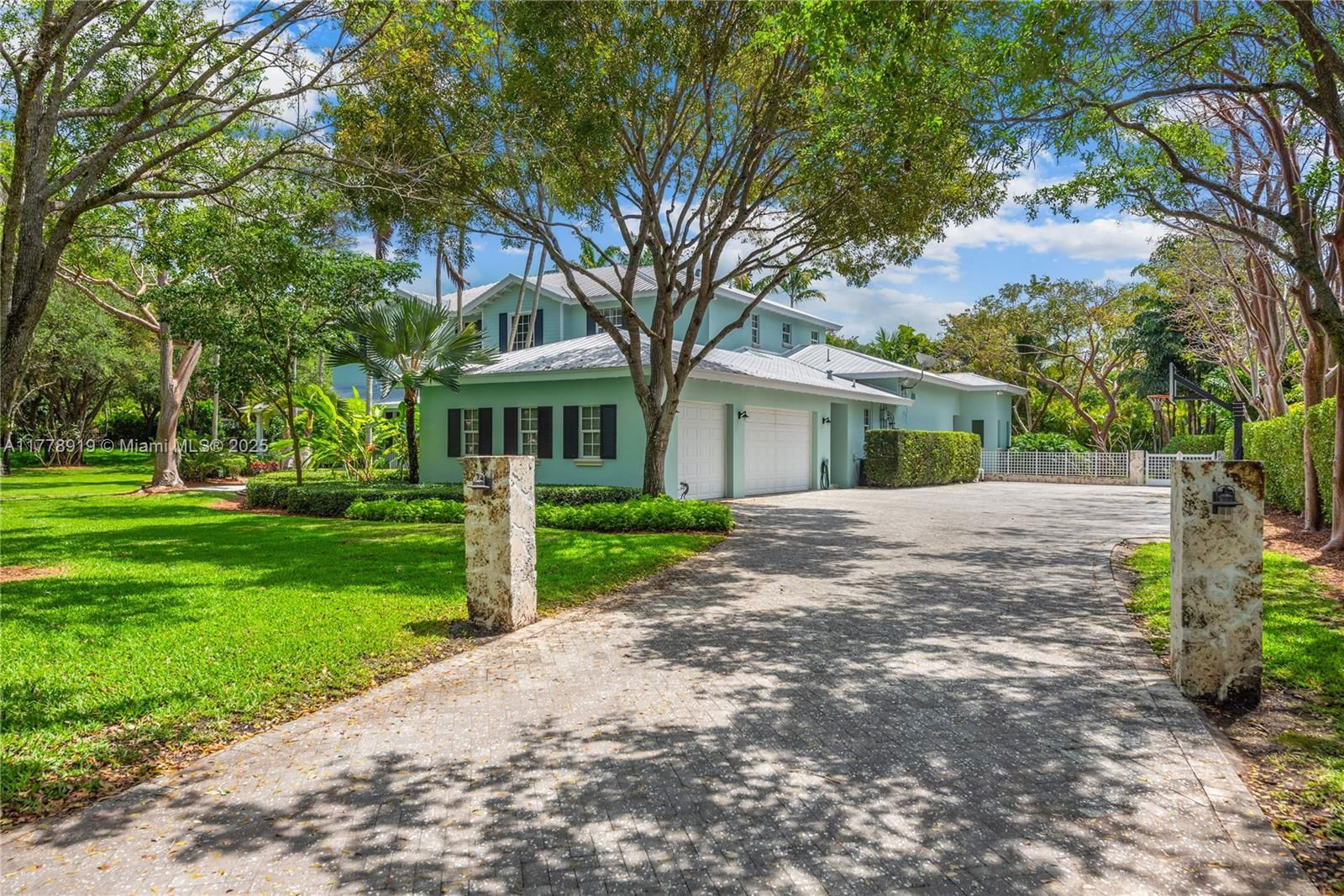 Real estate property located at 6900 115th St, Miami-dade, Oakridge Estates Sec 2, Pinecrest, FL