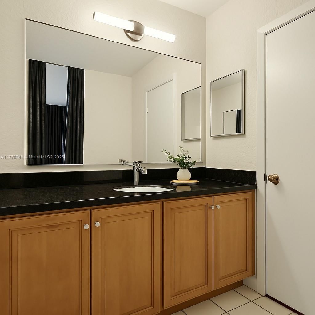 Real estate property located at 711 Holly St, Broward, North Lauderdale Division, North Lauderdale, FL