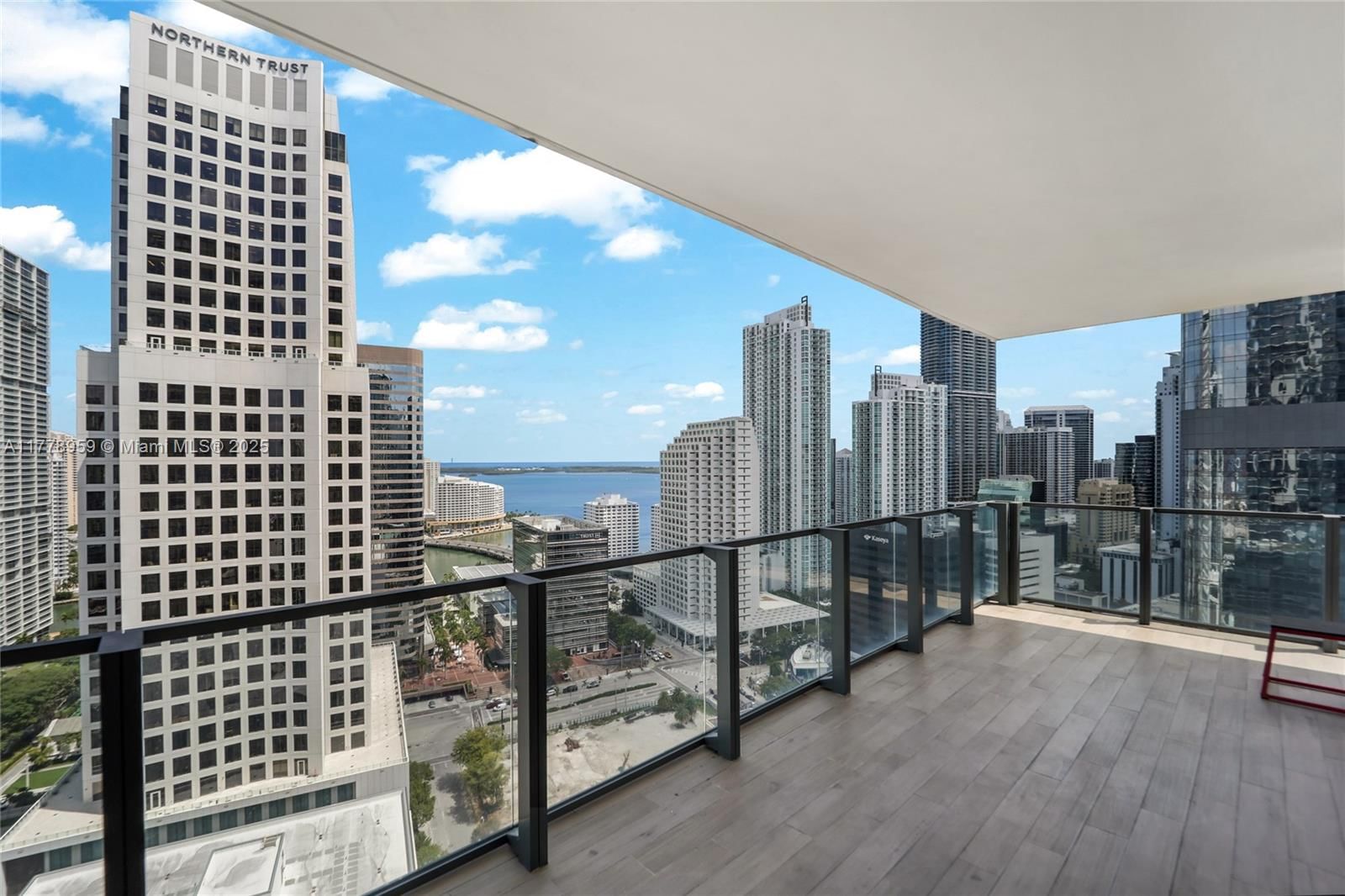 Real estate property located at 68 6th St #2501, Miami-dade, Reach Condo, Miami, FL