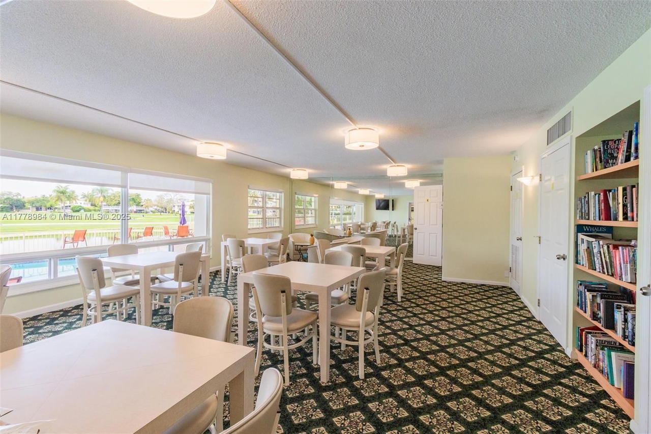 Real estate property located at 2500 48th Ln #802, Broward, Country Club Towers Condo, Fort Lauderdale, FL