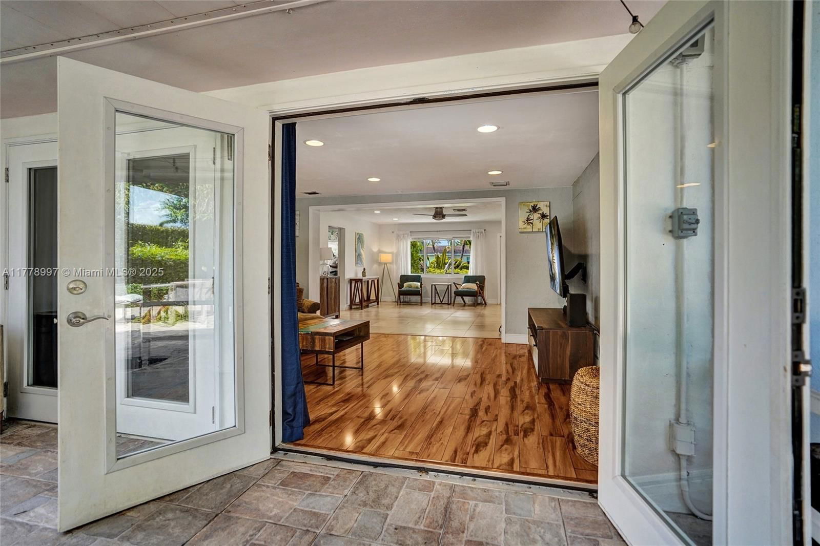 Real estate property located at 1083 25th Pl, Palm Beach, Golfview Harbour 1st Sec, Boynton Beach, FL