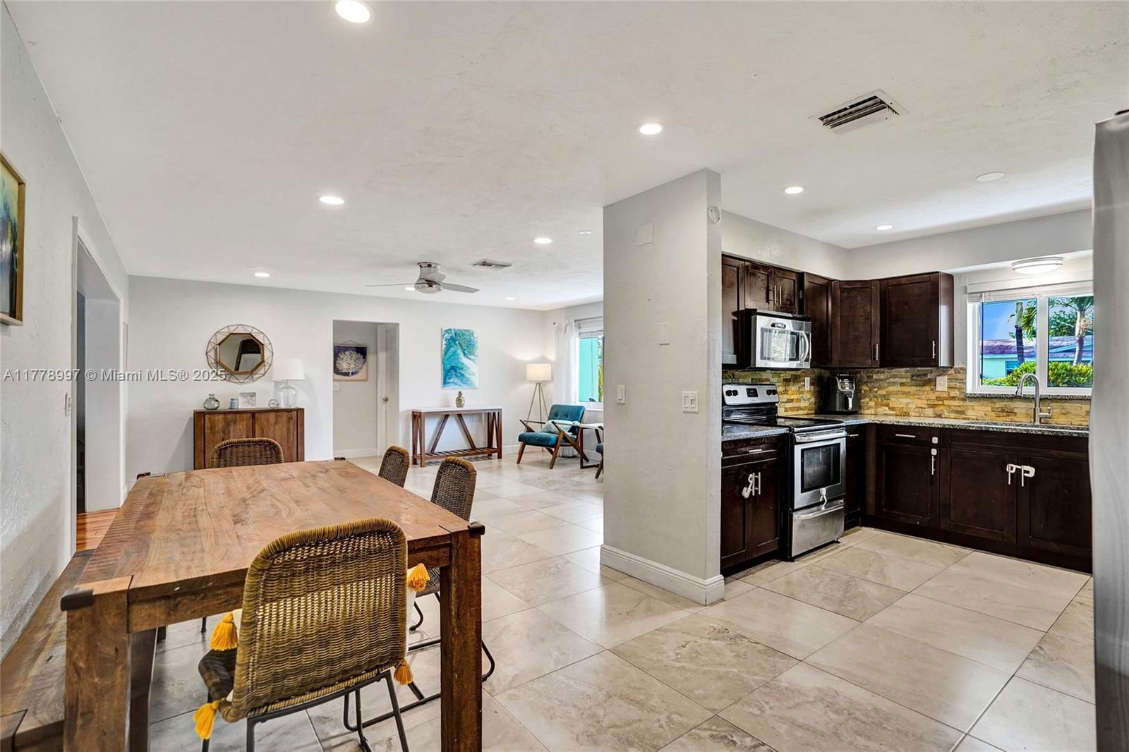 Real estate property located at 1083 25th Pl, Palm Beach, Golfview Harbour 1st Sec, Boynton Beach, FL