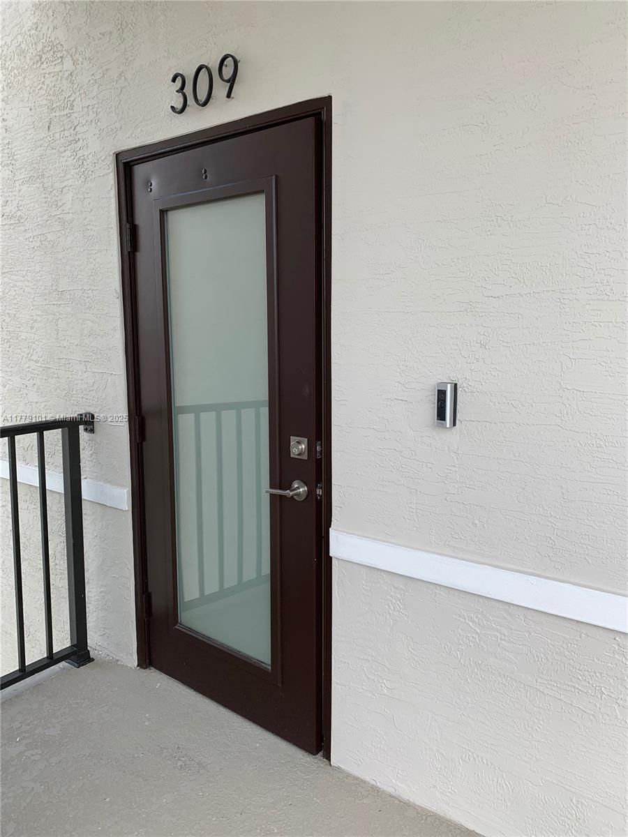 Real estate property located at 8201 41st St D-309, Miami-dade, Downtown Doral South Phas, Doral, FL