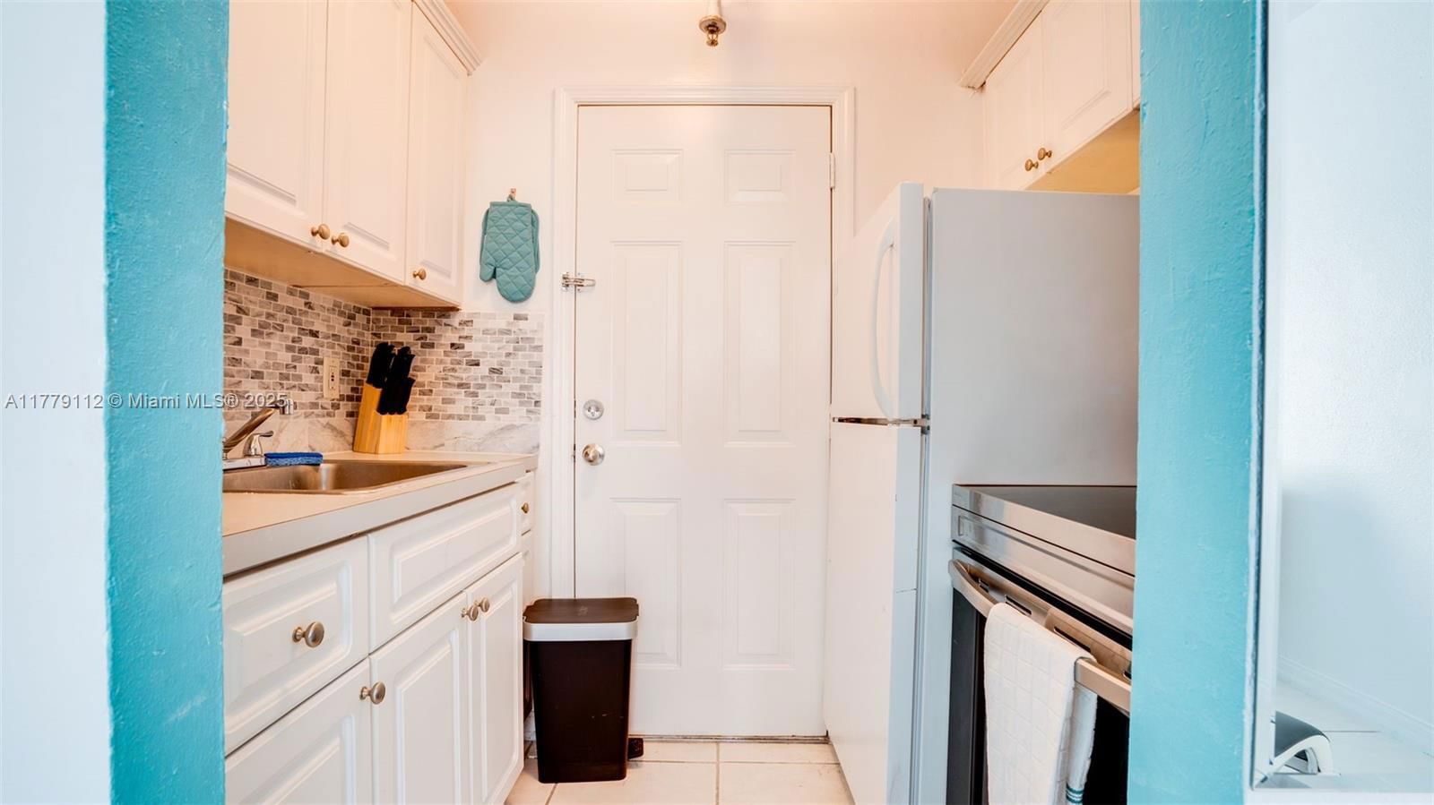 Real estate property located at 3030 Collins Ave #2F, Miami-dade, The Madison Condo, Miami Beach, FL