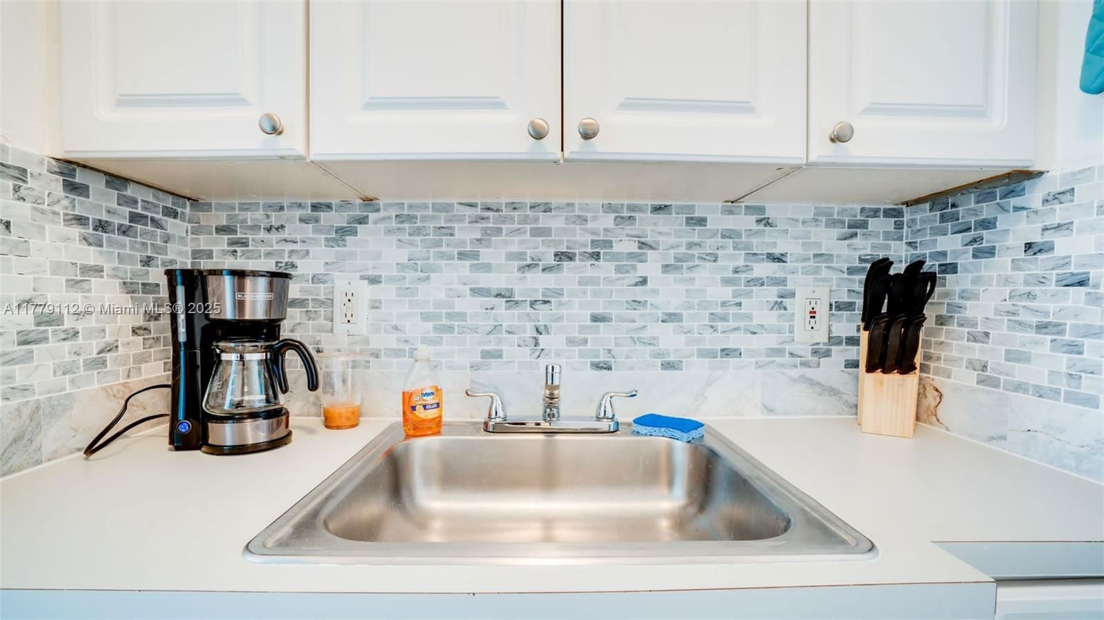 Real estate property located at 3030 Collins Ave #2F, Miami-dade, The Madison Condo, Miami Beach, FL