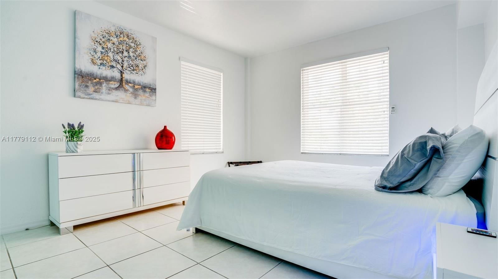 Real estate property located at 3030 Collins Ave #2F, Miami-dade, The Madison Condo, Miami Beach, FL