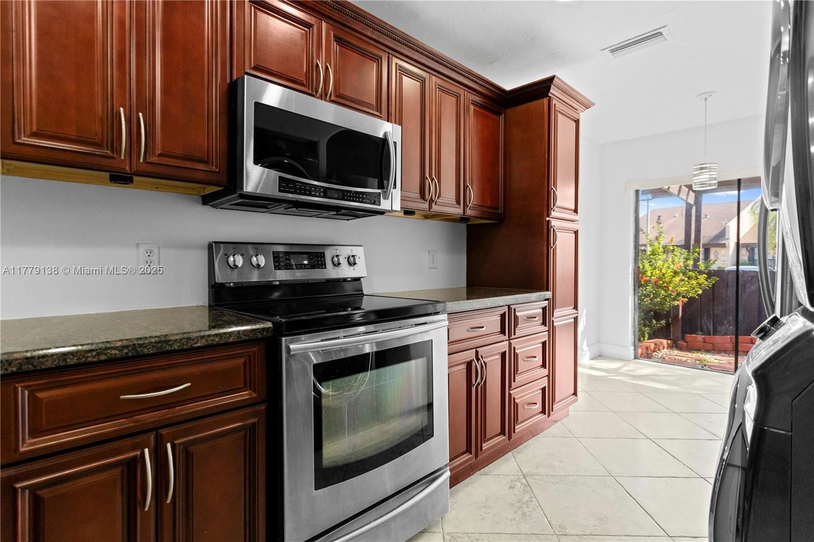 Real estate property located at 8336 37th Pl #8336, Broward, Mapleleaf Patio Villas At, Sunrise, FL