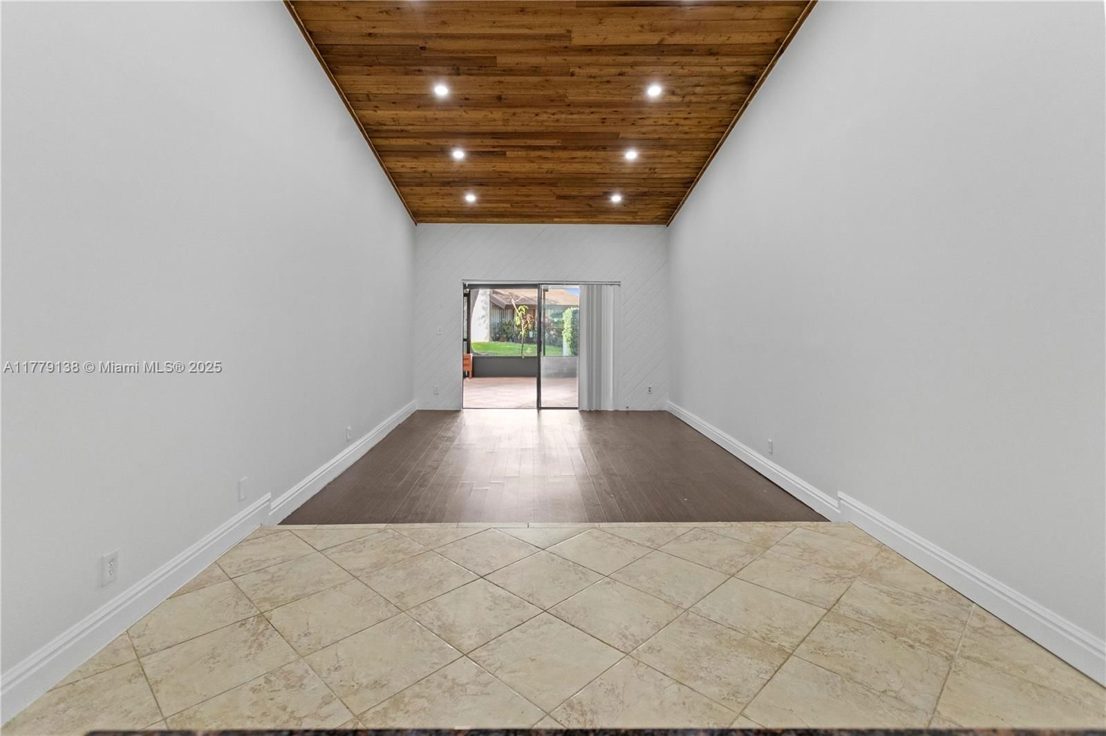 Real estate property located at 8336 37th Pl #8336, Broward, Mapleleaf Patio Villas At, Sunrise, FL