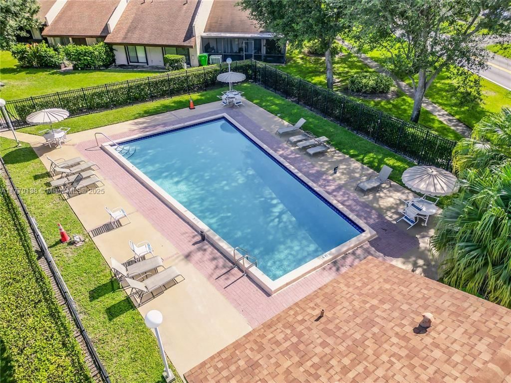 Real estate property located at 8336 37th Pl #8336, Broward, Mapleleaf Patio Villas At, Sunrise, FL