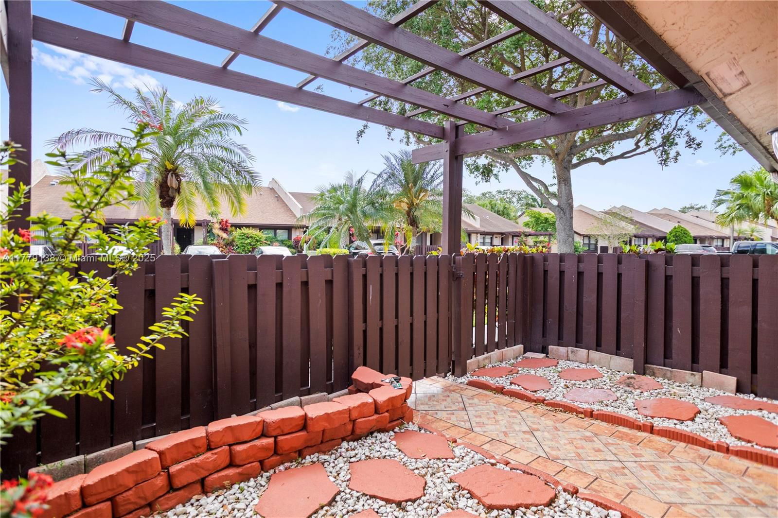 Real estate property located at 8336 37th Pl #8336, Broward, Mapleleaf Patio Villas At, Sunrise, FL