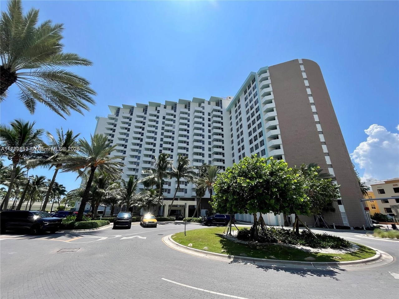Real estate property located at 2899 Collins Ave #1233, Miami-dade, Triton Tower Condo, Miami Beach, FL