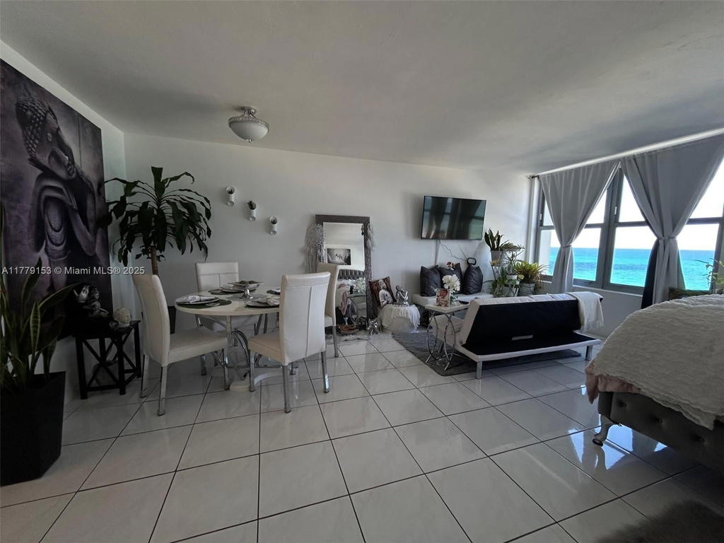 Real estate property located at 2899 Collins Ave #1233, Miami-dade, Triton Tower Condo, Miami Beach, FL
