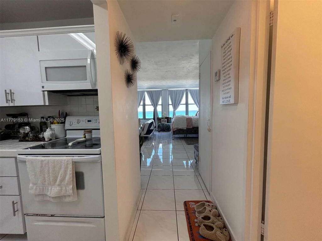Real estate property located at 2899 Collins Ave #1233, Miami-dade, Triton Tower Condo, Miami Beach, FL