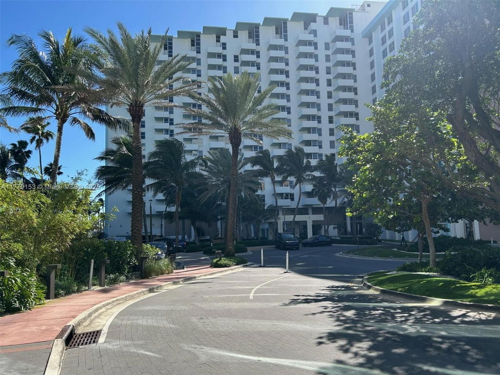 Real estate property located at 2899 Collins Ave #1233, Miami-dade, Triton Tower Condo, Miami Beach, FL
