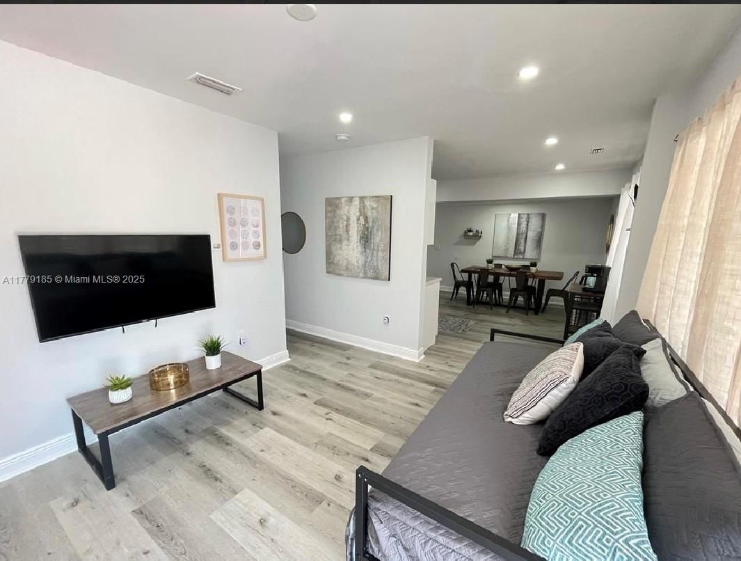 Real estate property located at 3050 52nd St, Miami-dade, Causeway Park, Miami, FL