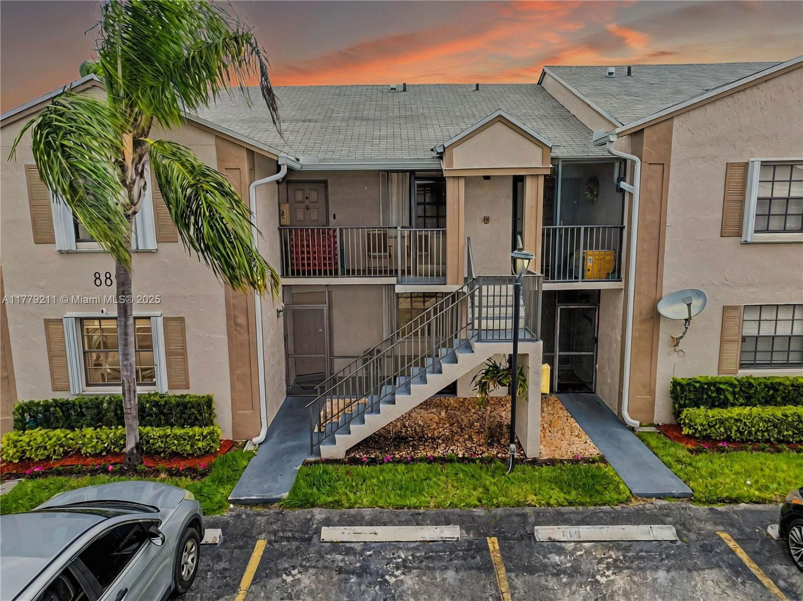 Real estate property located at 889 Hamilton Dr #889B, Miami-dade, Lakeshore Condo 6, Homestead, FL