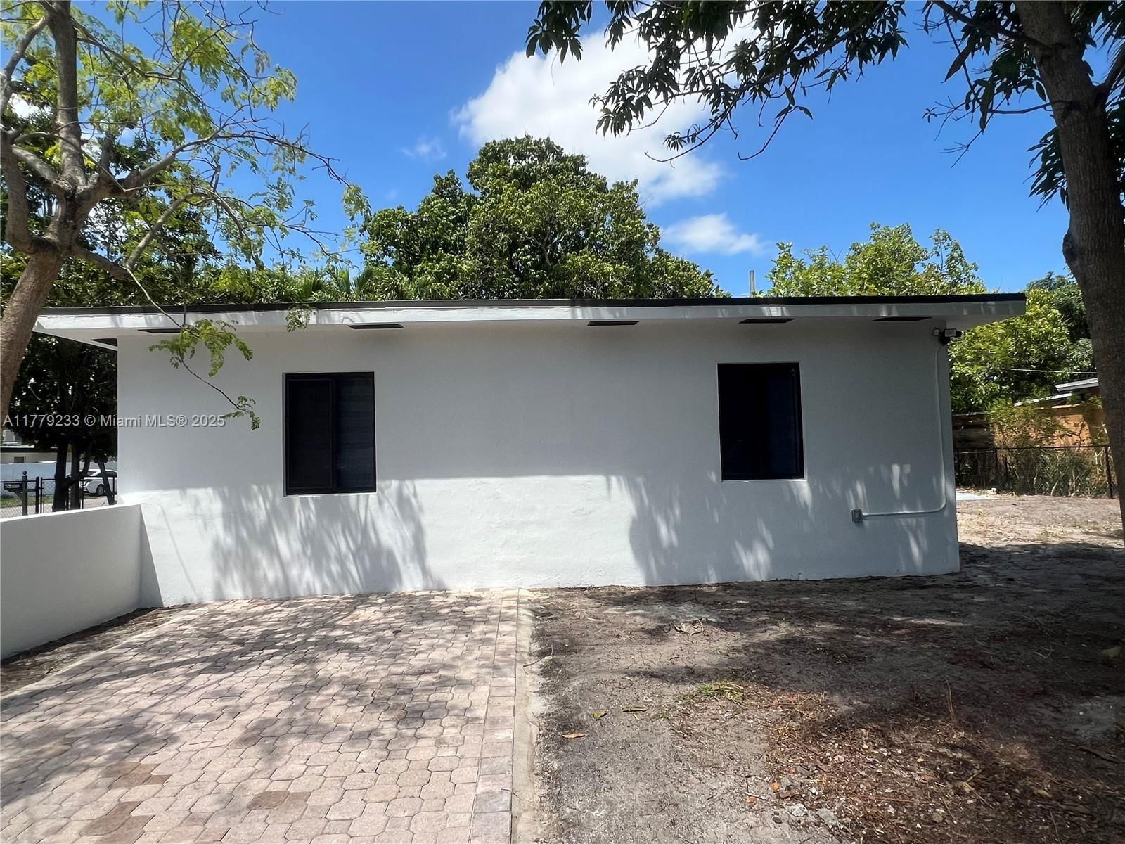 Real estate property located at 14001 10th Ave, Miami-dade, Highview Gardens Sec B, Miami, FL