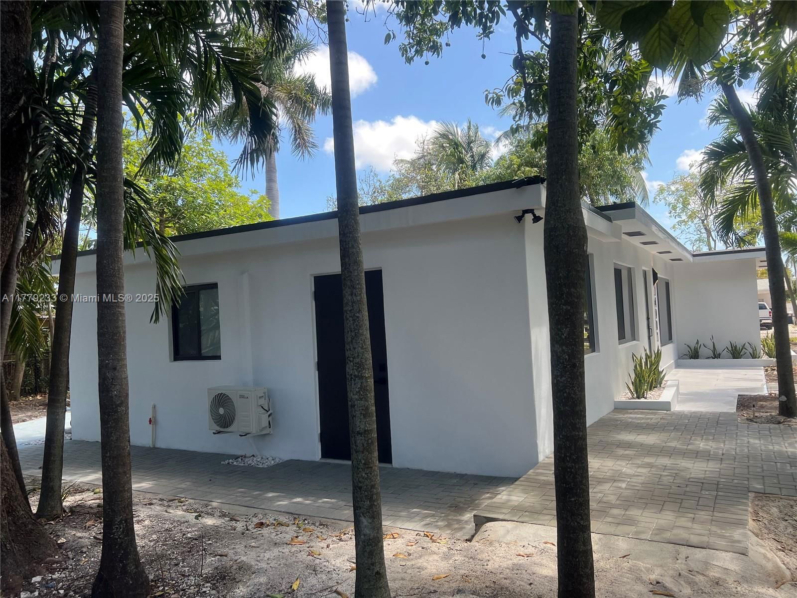 Real estate property located at 14001 10th Ave, Miami-dade, Highview Gardens Sec B, Miami, FL