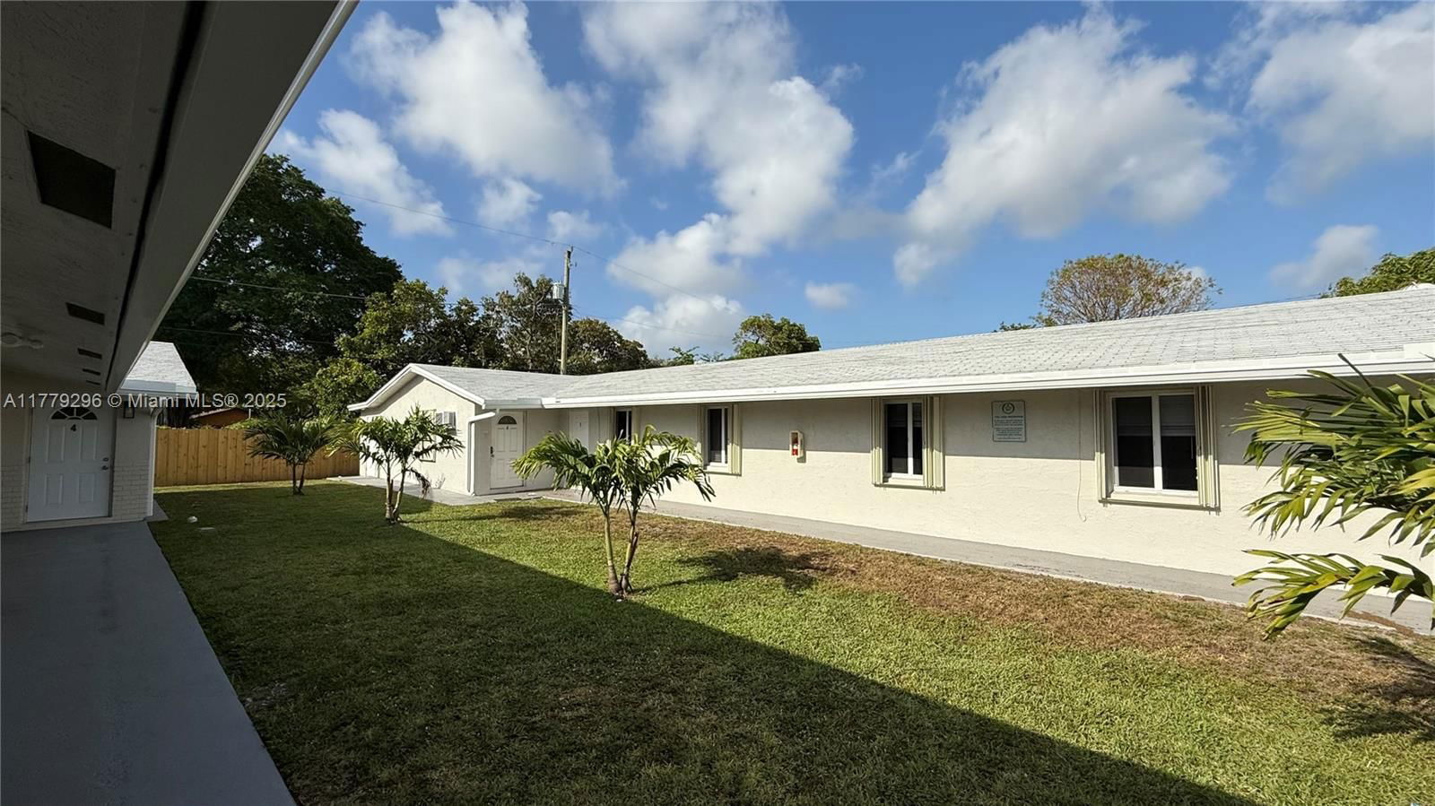 Real estate property located at 220 12th St, Broward, Monticello Park Amended P, Pompano Beach, FL